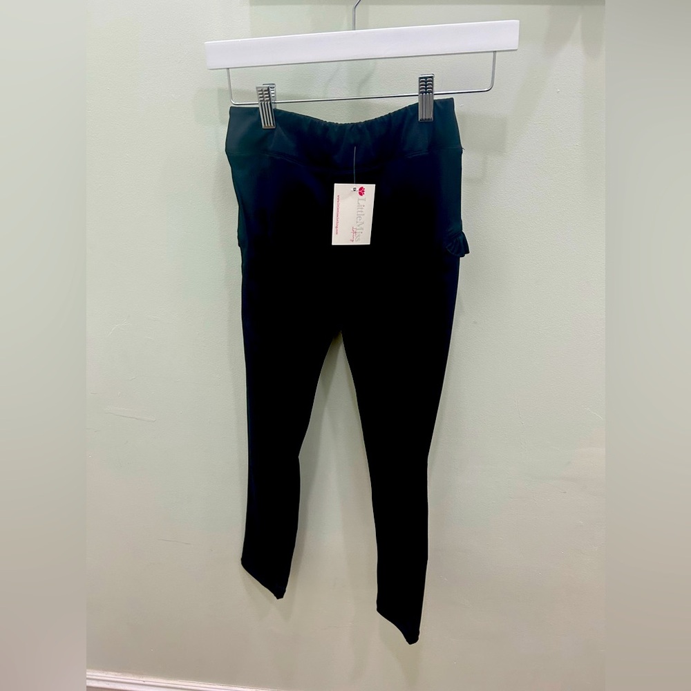 Black ruffle butt leggings
